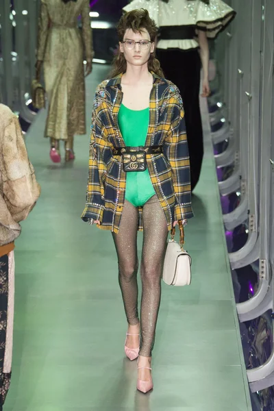 Look 56
